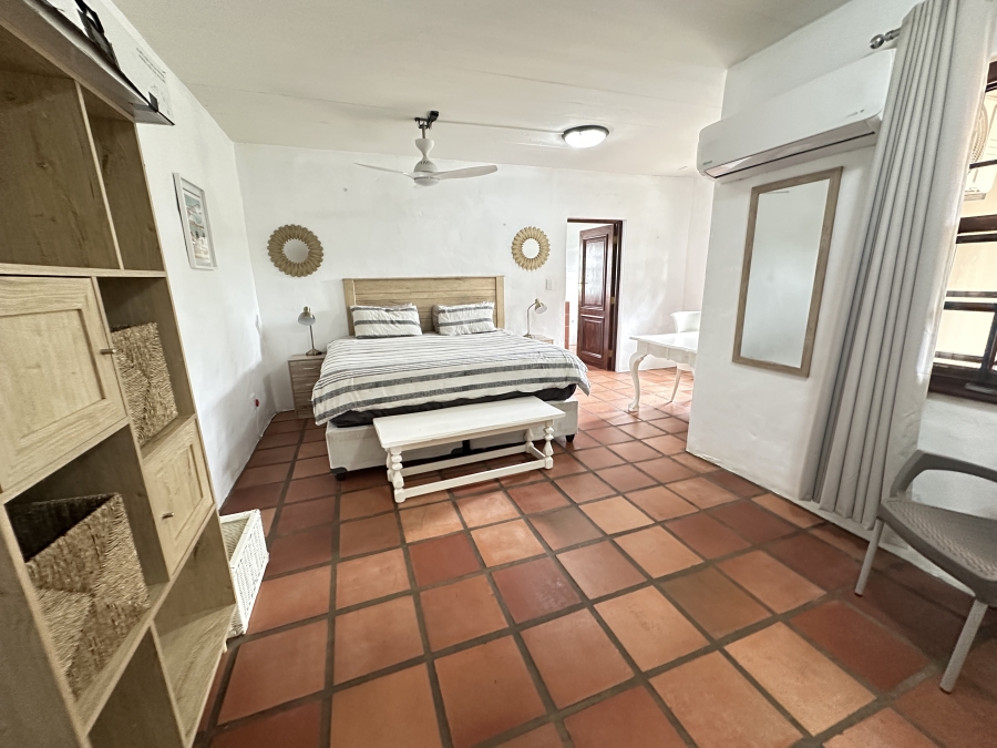 6 Bedroom Property for Sale in Kingfisher Creek Western Cape